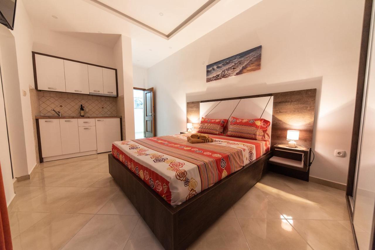 Egzon Apartment *