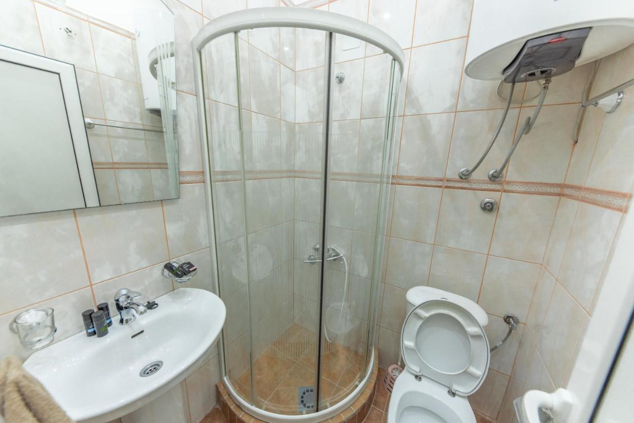Egzon Apartment *