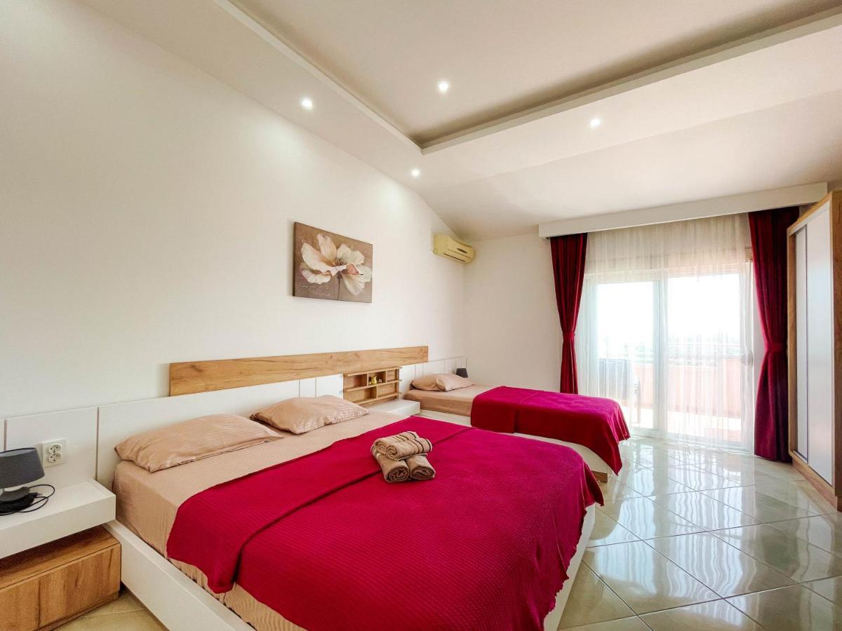 Egzon Apartment